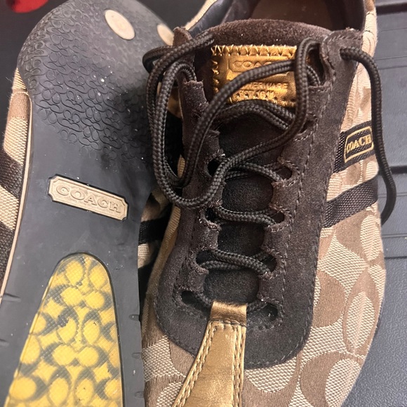 Authentic Coach Sneaker - Picture 6 of 9